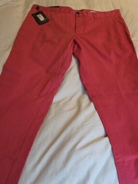 Men's Khaki Pants.  Vintage Lincs DC&Co.  98 Cotton, 2%spandex.  Men's 40/32